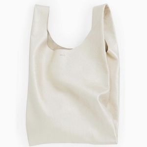 White leather baggu